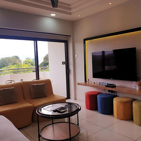 Sri Sayang By Coral Holiday Resort Бату Феринги Екстериор снимка