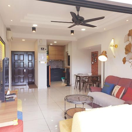 Sri Sayang By Coral Holiday Resort Бату Феринги Екстериор снимка