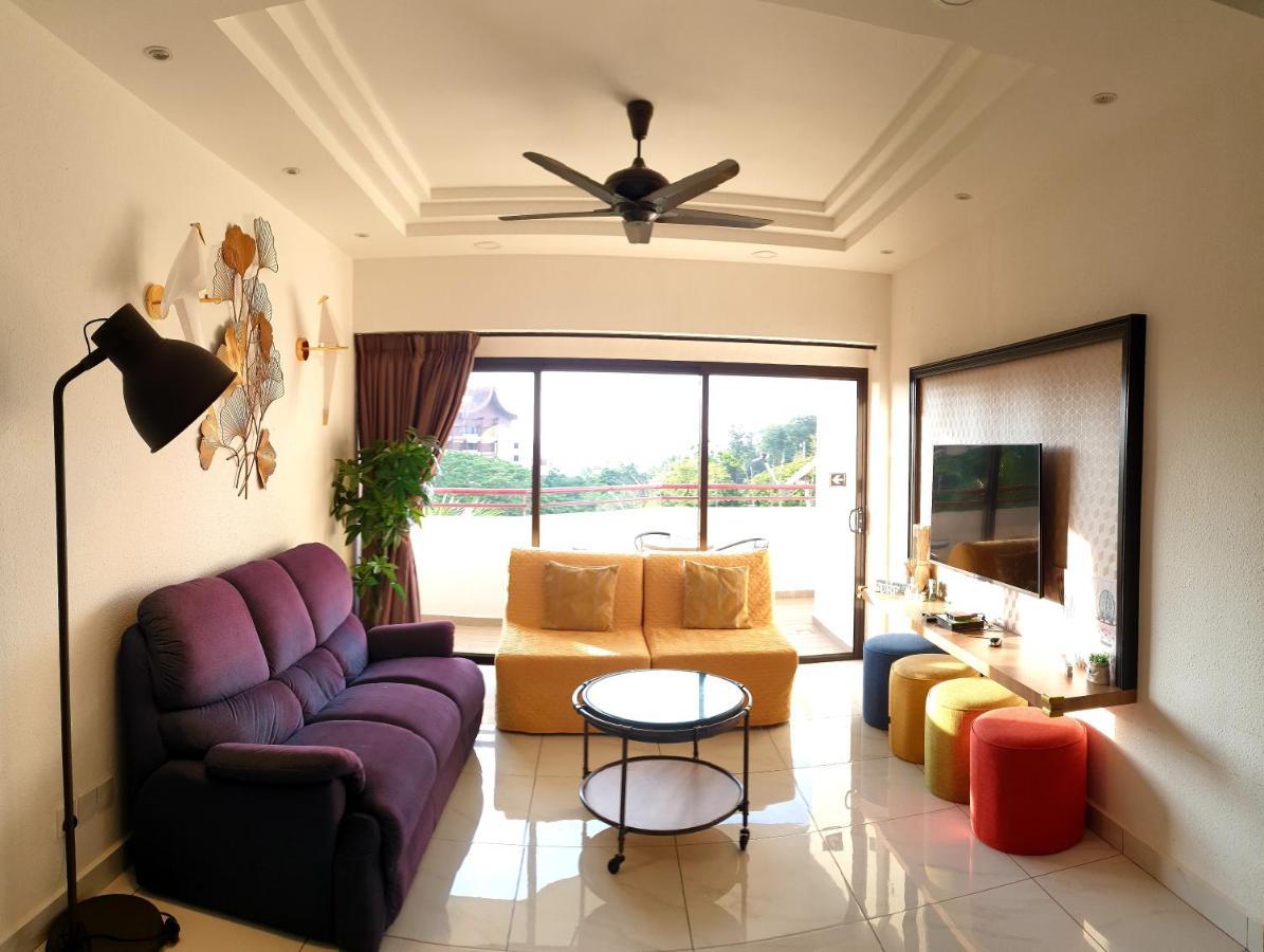 Sri Sayang By Coral Holiday Resort Бату Феринги Екстериор снимка
