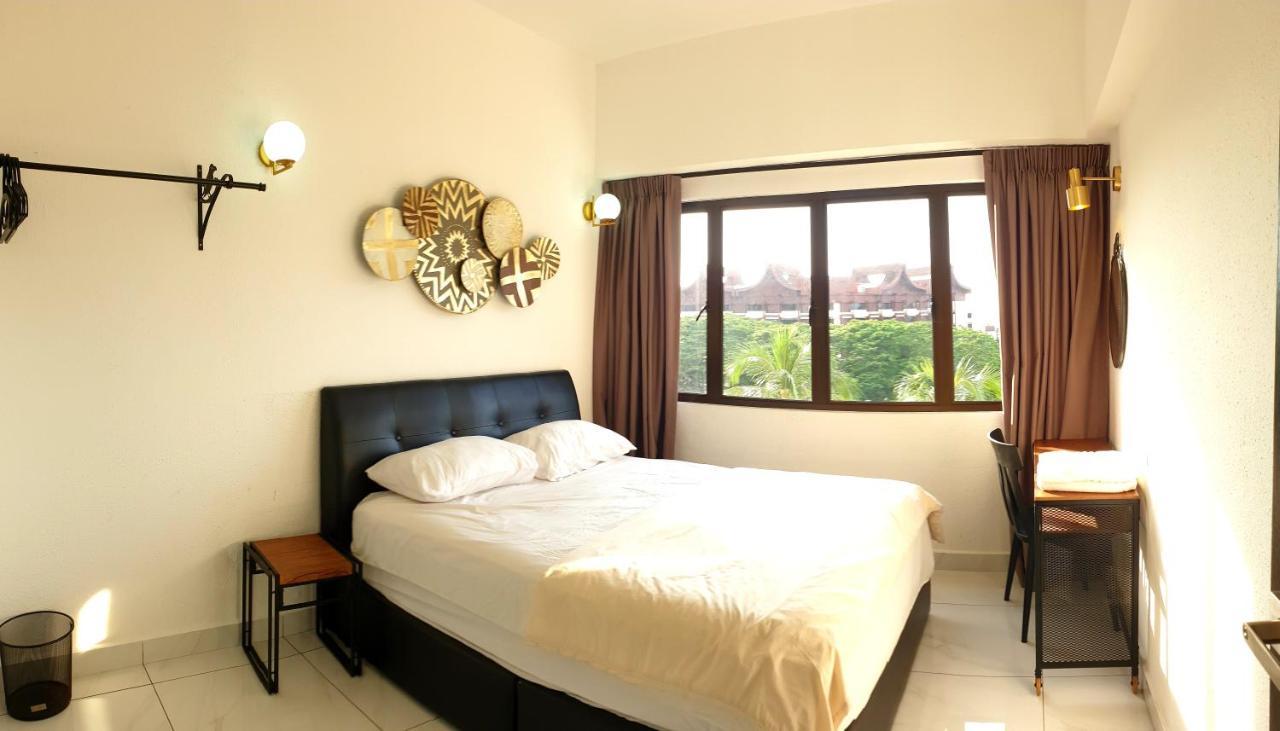 Sri Sayang By Coral Holiday Resort Бату Феринги Екстериор снимка