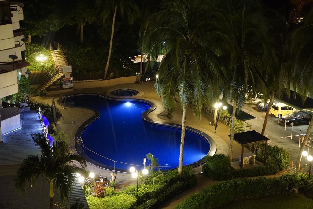Sri Sayang By Coral Holiday Resort Бату Феринги Екстериор снимка