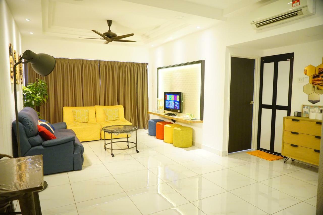 Sri Sayang By Coral Holiday Resort Бату Феринги Екстериор снимка